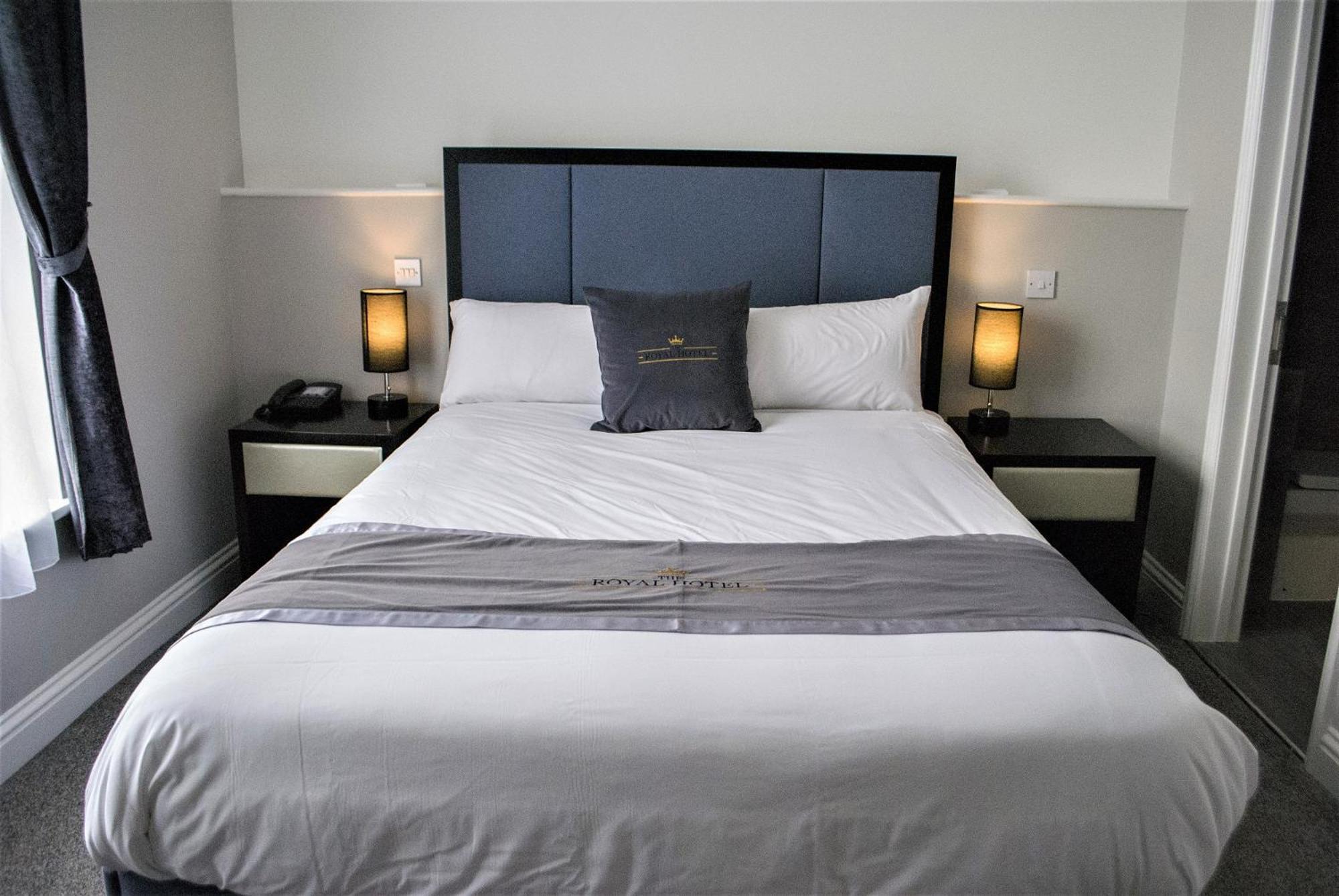 The Royal Hotel - Clacton On Sea ภายนอก รูปภาพ
